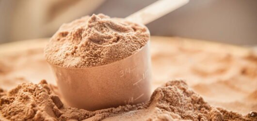 Top 10 Melhores Whey Protein de 2026: Guia Completo para Escolher o Suplemento Ideal