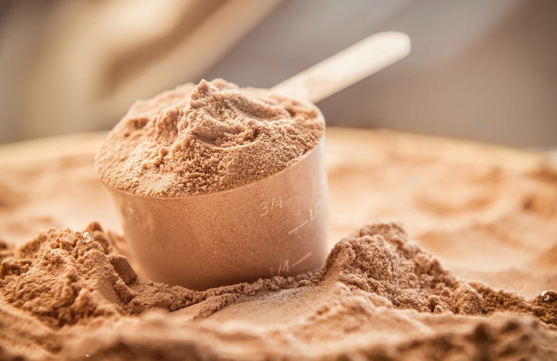 Top 10 Melhores Whey Protein de 2026: Guia Completo para Escolher o Suplemento Ideal