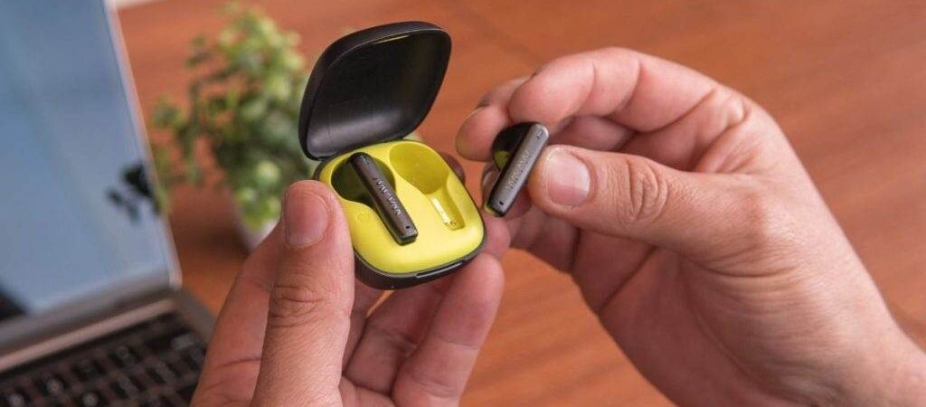 Os 10 Melhores Fones Bluetooth de 2026: Custo-Benefício, Academia, Trabalho e Música