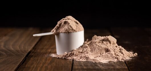 Whey Protein Concentrado ou Isolado: Qual Vale Mais a Pena em 2026?